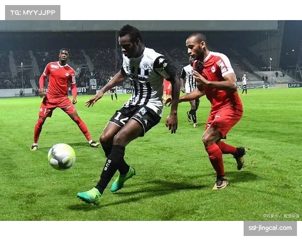 保级大战白热化:阿拉维斯、塞维利亚、马略卡同积31分